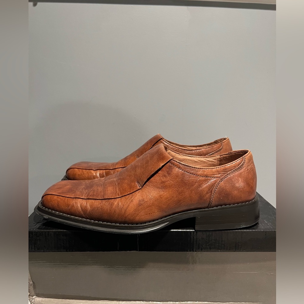 Natha Studio leather‎ dress shoes . Size 8.5